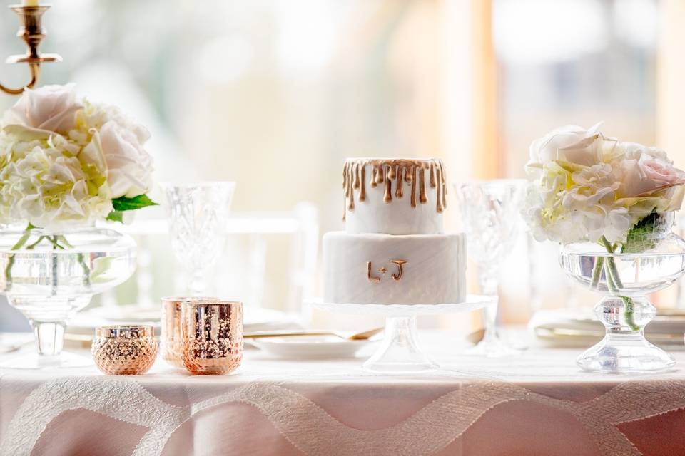 Mini elopement cake