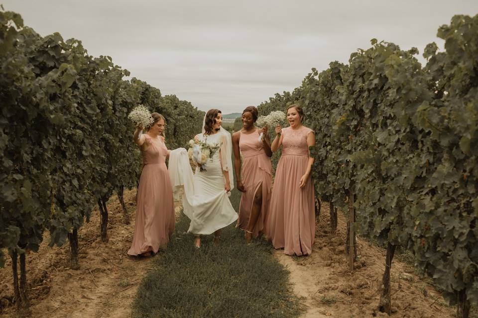Vineyard | Bridal Party