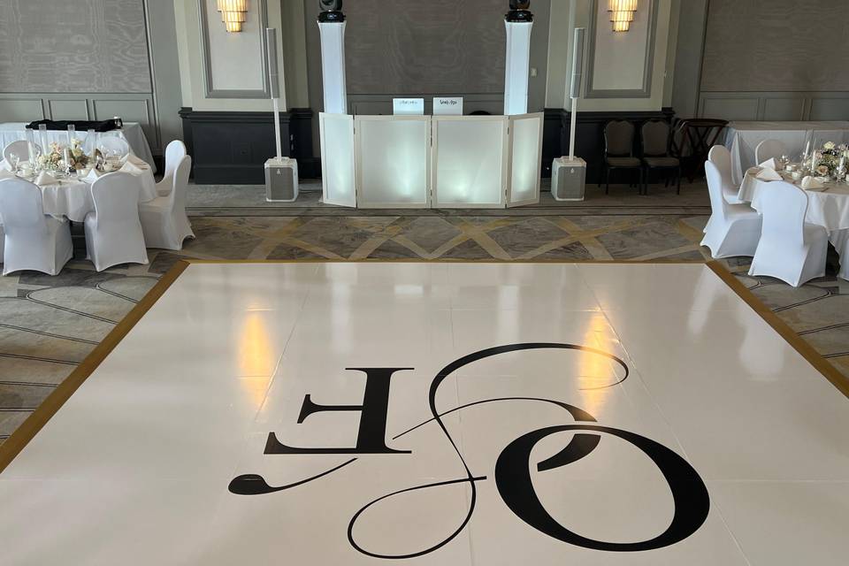 DJ Setup & Dancefloor Wrap
