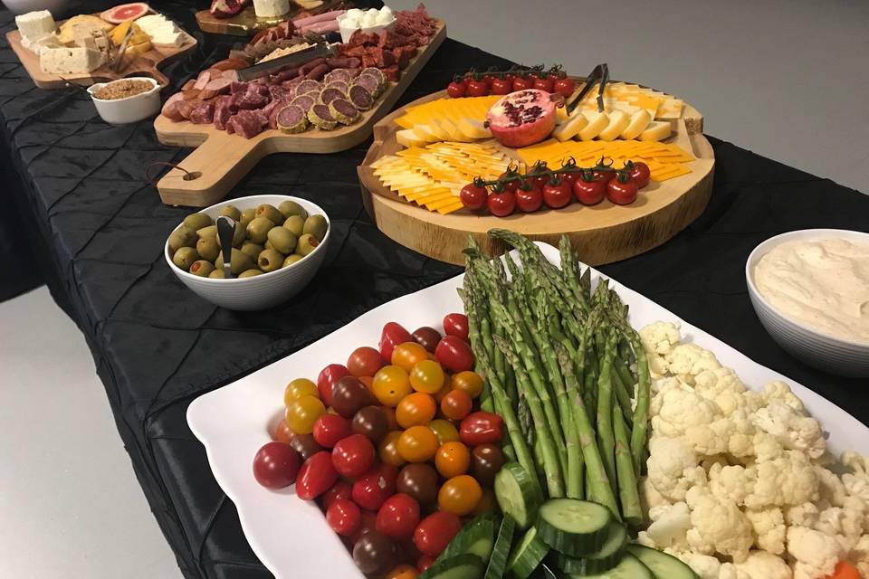 Cheese-Veg-Dessert-Charcuterie