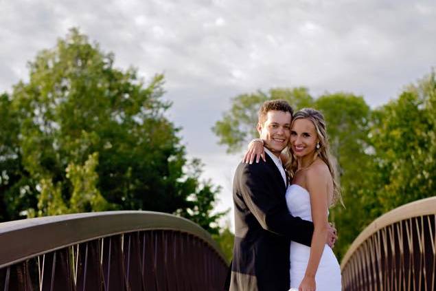 Rainy River, Ontario wedding couple