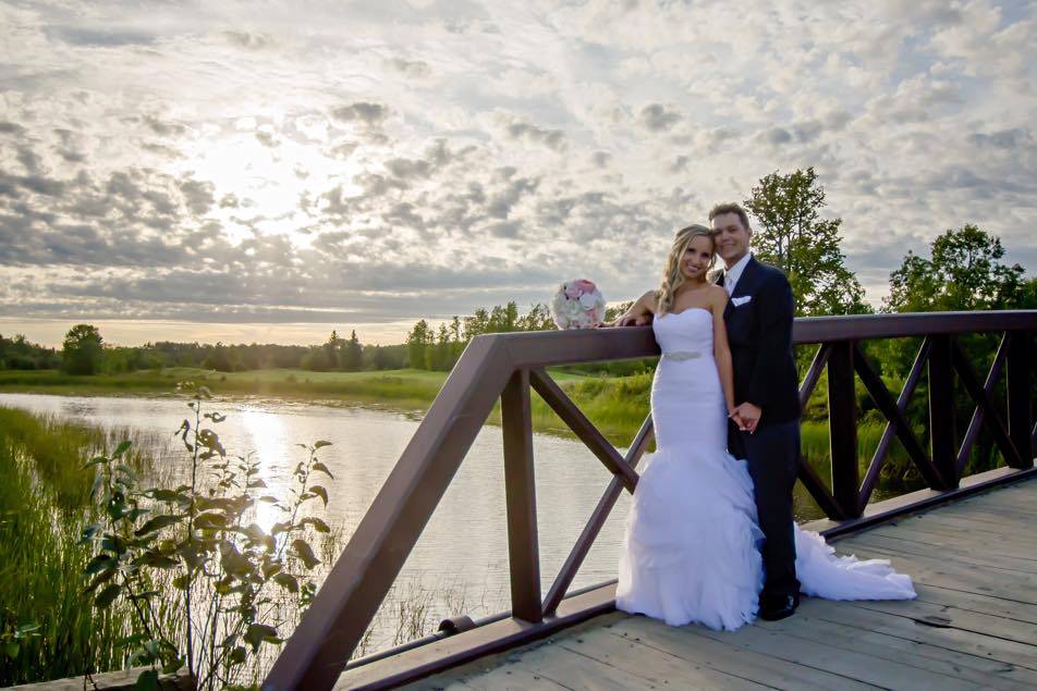 Rainy River, Ontario wedding ceremony