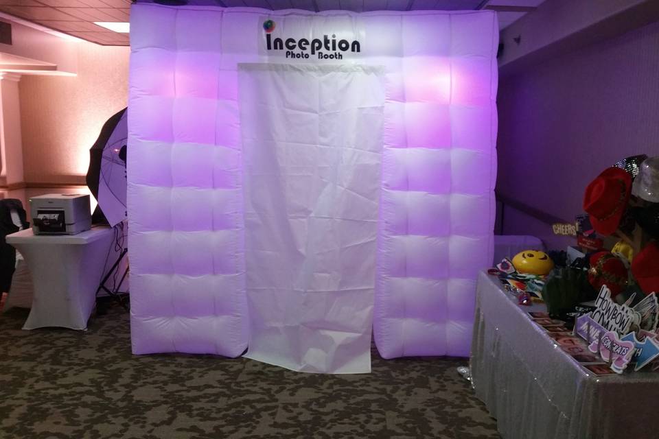 Inflatable booth