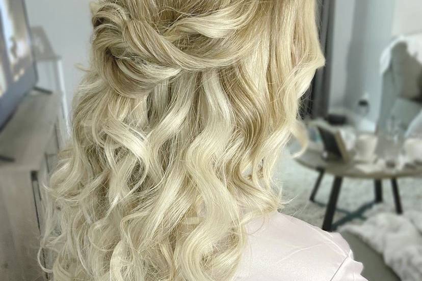 Half up Hairstyle