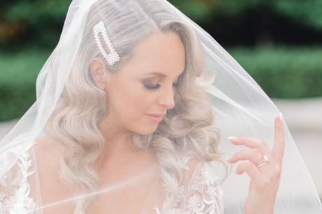 Bride glam waves