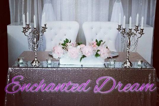 Sweetheart table and backdrop