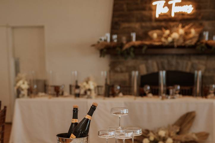 Indoor Reception | Champagne