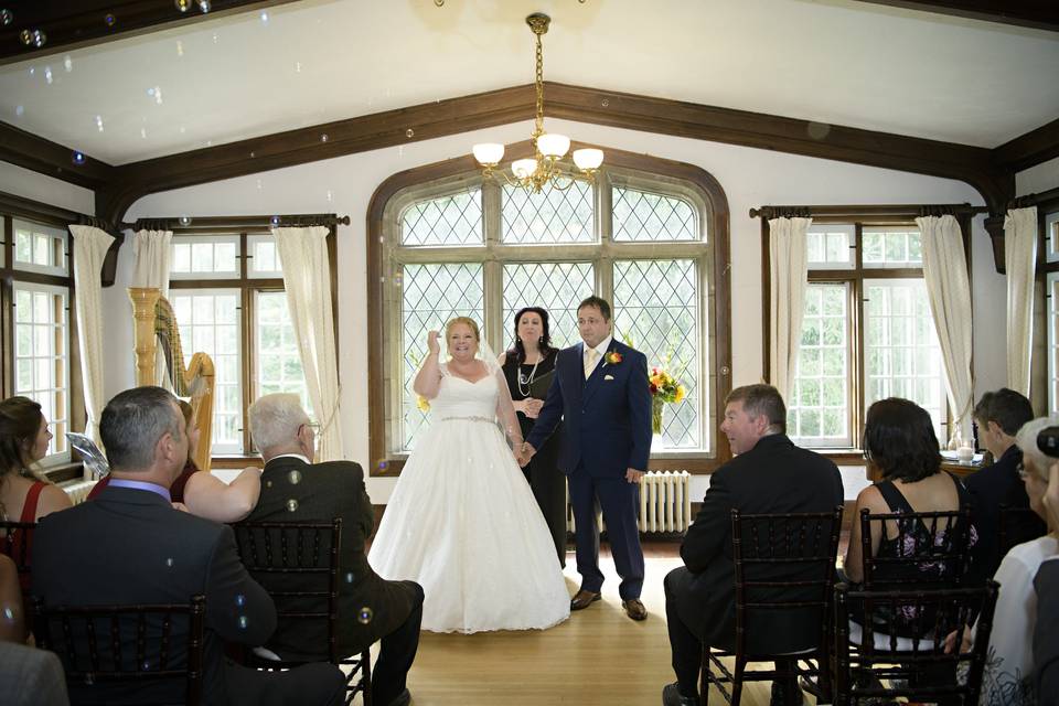 Tracy Sweet - Ontario Wedding Officiant