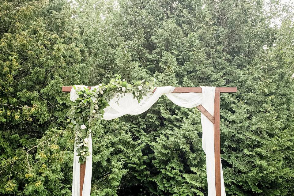 Georgian Roots arbour decor