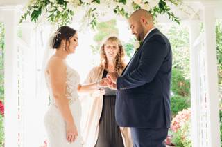 Shelley Kabelin Wedding Officiant