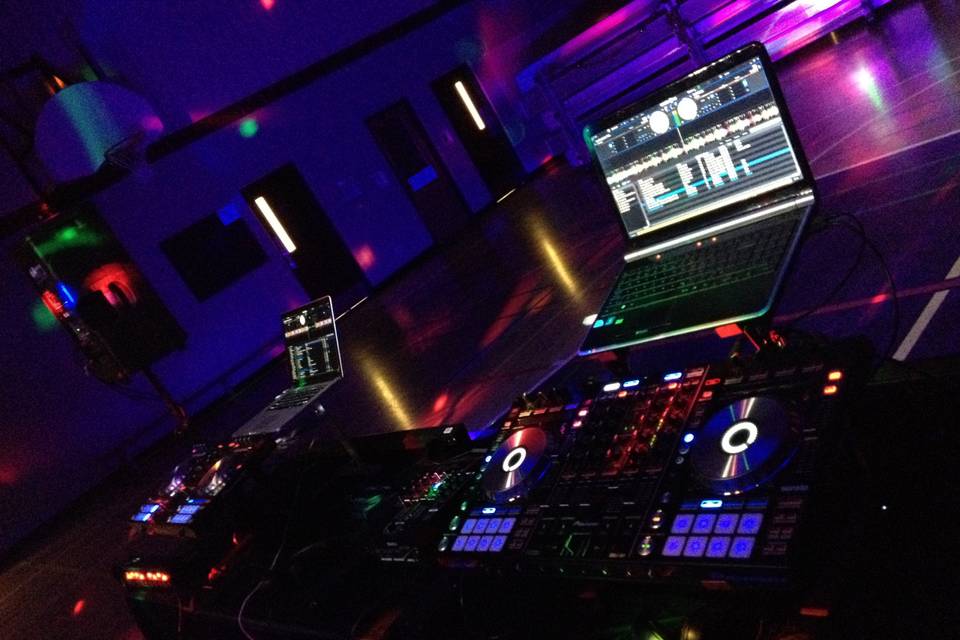 Double Dj setup