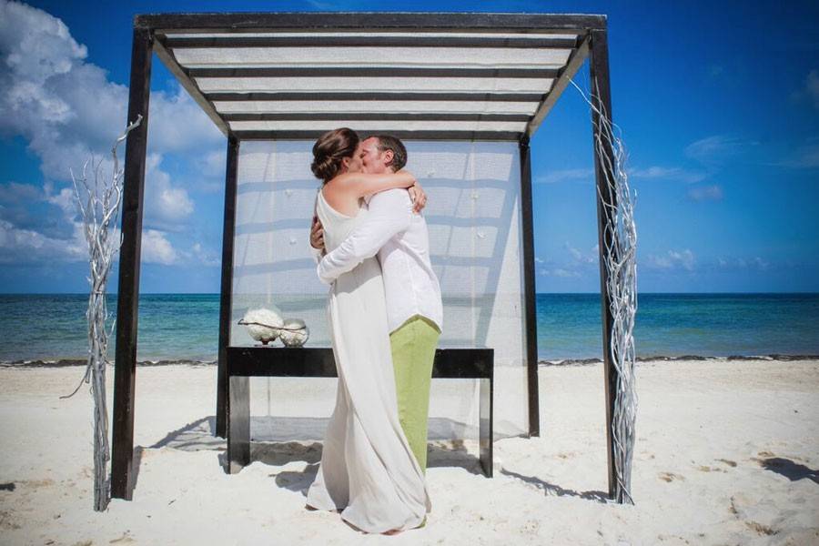 Liz Moore Destination Weddings & Honeymoons