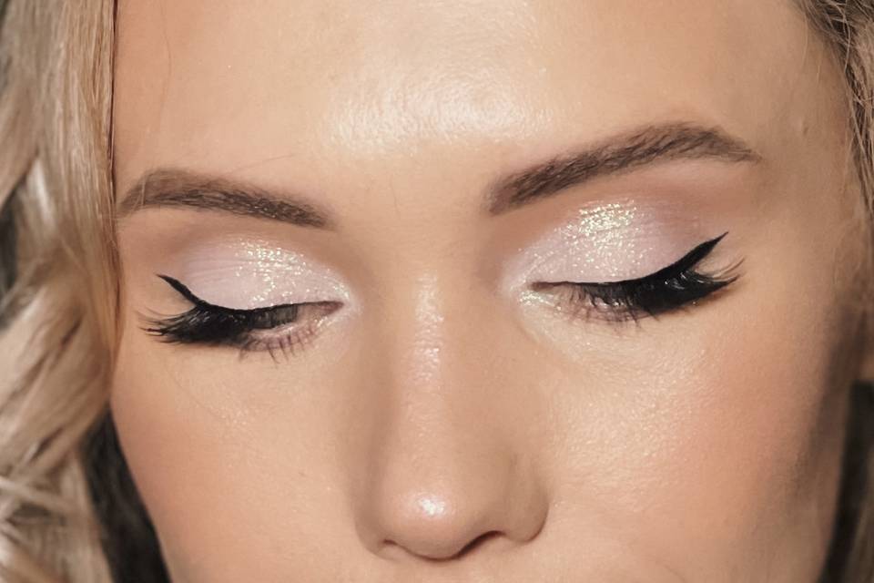 Classic wedding makeup