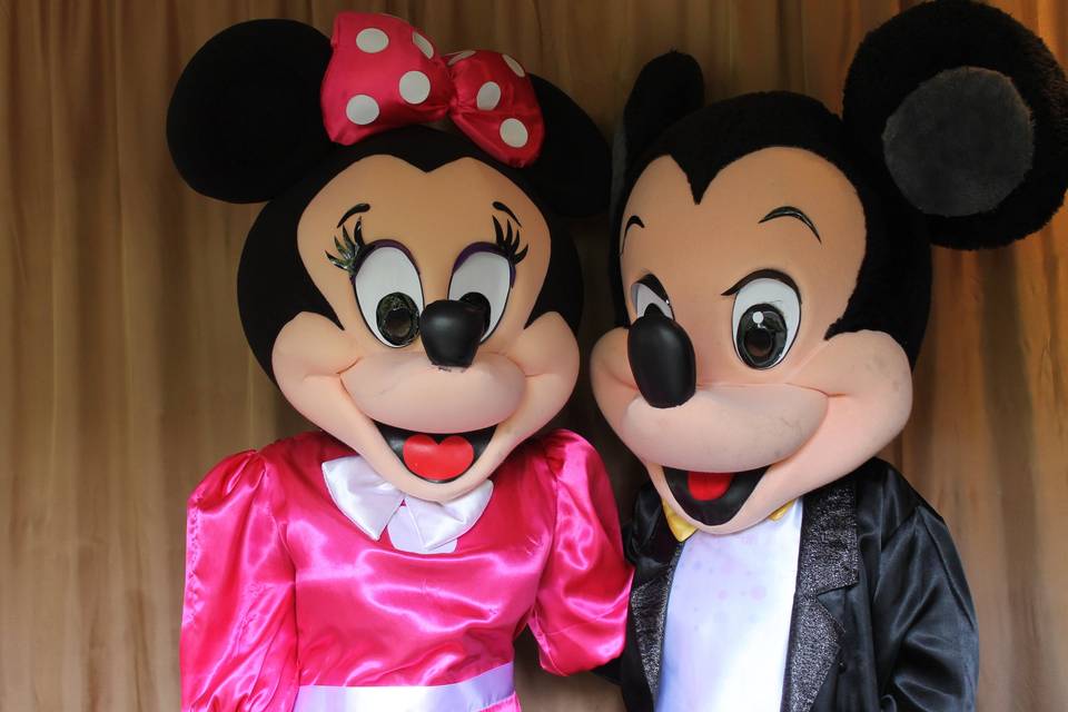 Even Minnie and Mickey enjoy!