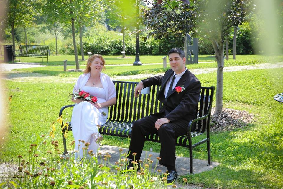 Bride and groom in the parc