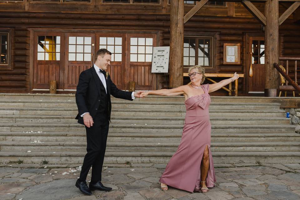 Reception dancing