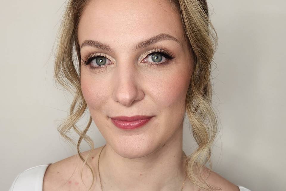 Clean & Elevated Bridal Look