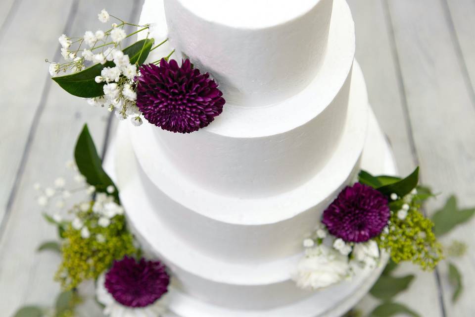 Floral cake adornments