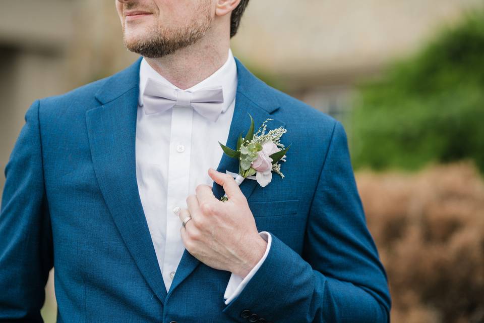 Groom Bout