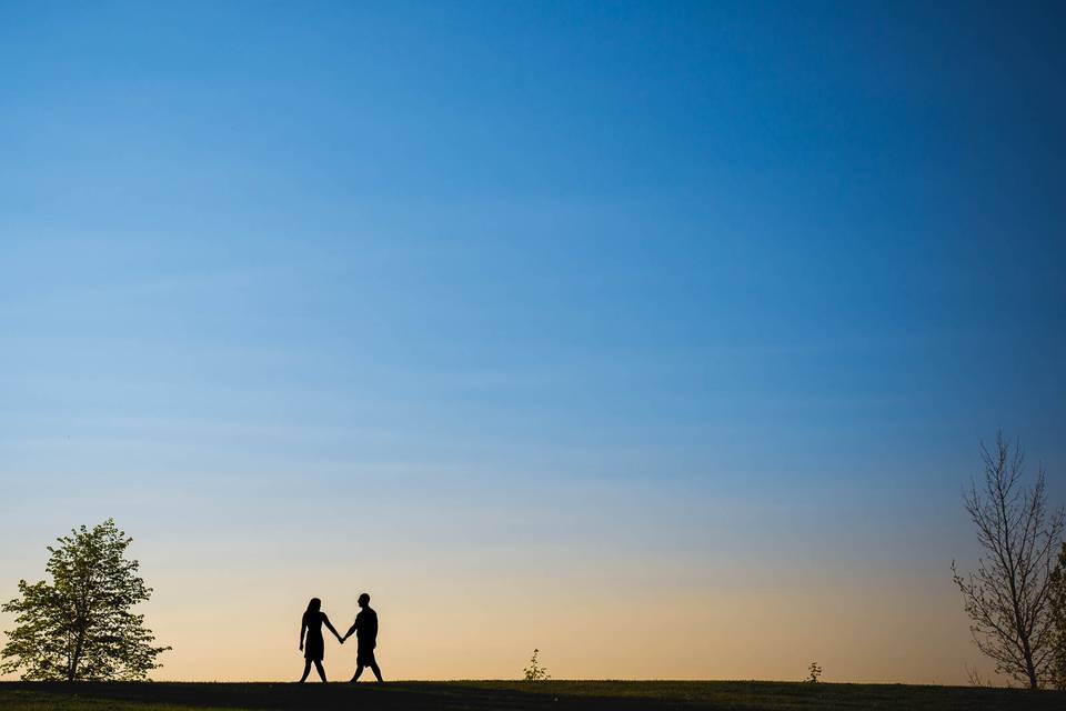 Couple walking silhouette
