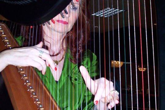 Martha Minogue - Harpist