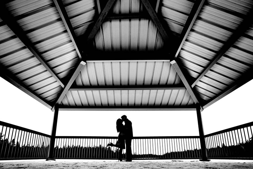 Gazebo kiss