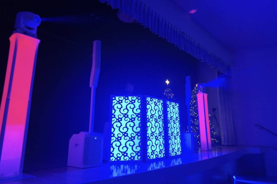 Diamond Package W/ LED Facade