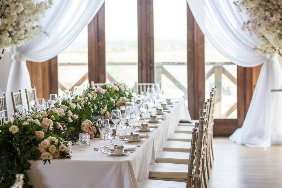 Reception table setting