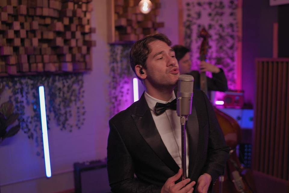 Jazz Trio - Stephen at the Mic