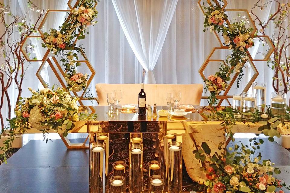 Hexagonal gold backdrop 2