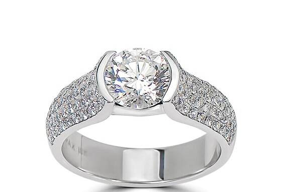 Diamond engagement ring