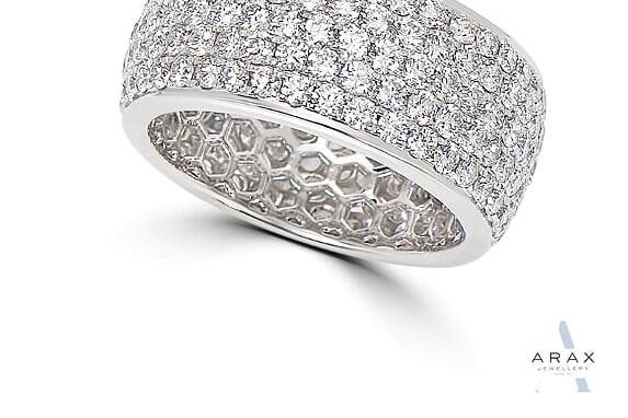 Diamond wedding band