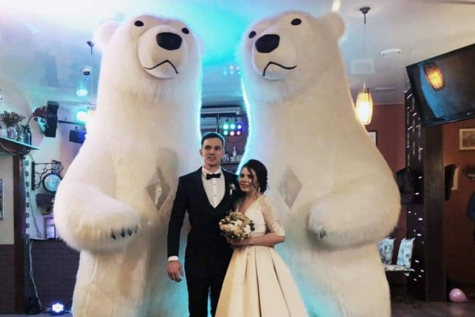 Giant polar bears