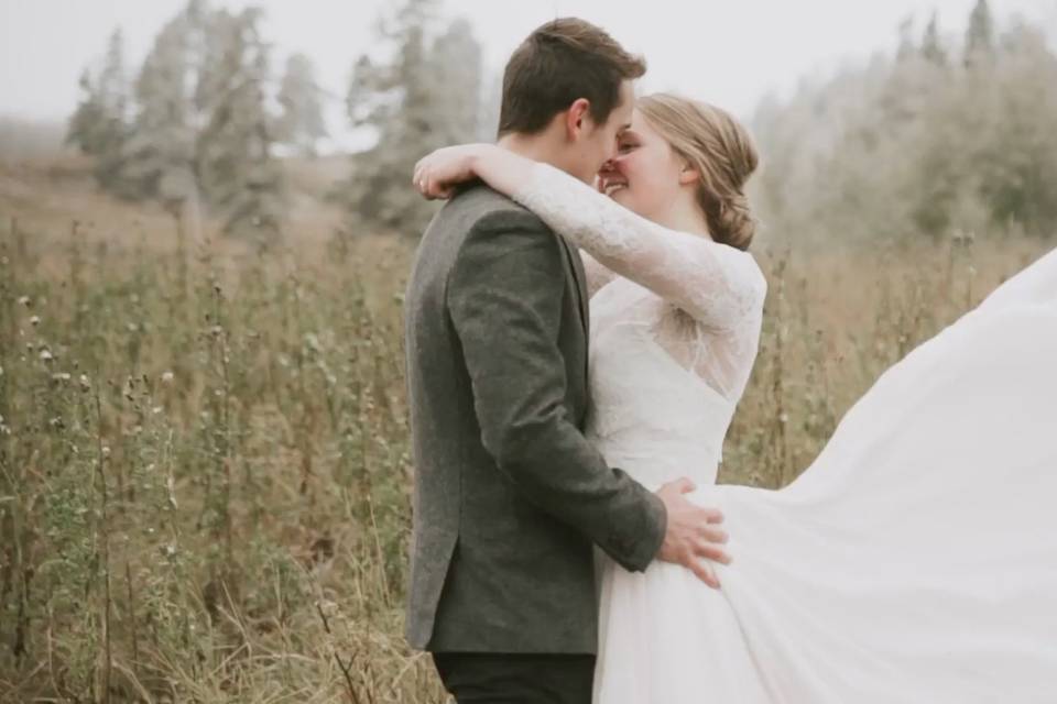 Elegant Woodsy Alberta Wedding