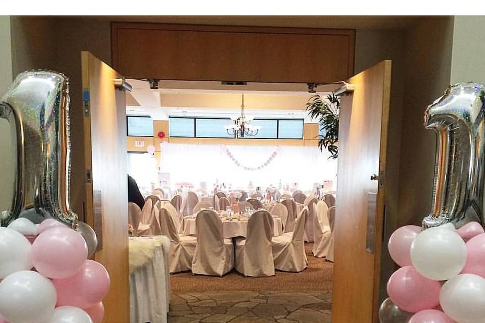 Cake table with backdrop