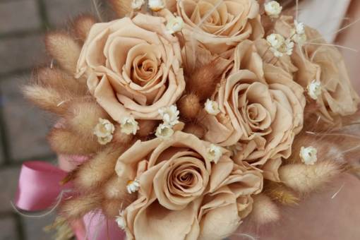 Real flowers last 3 years