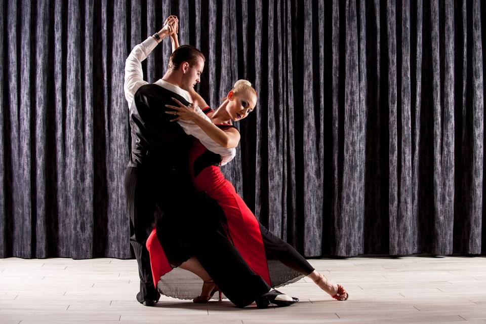 Argentine tango shows