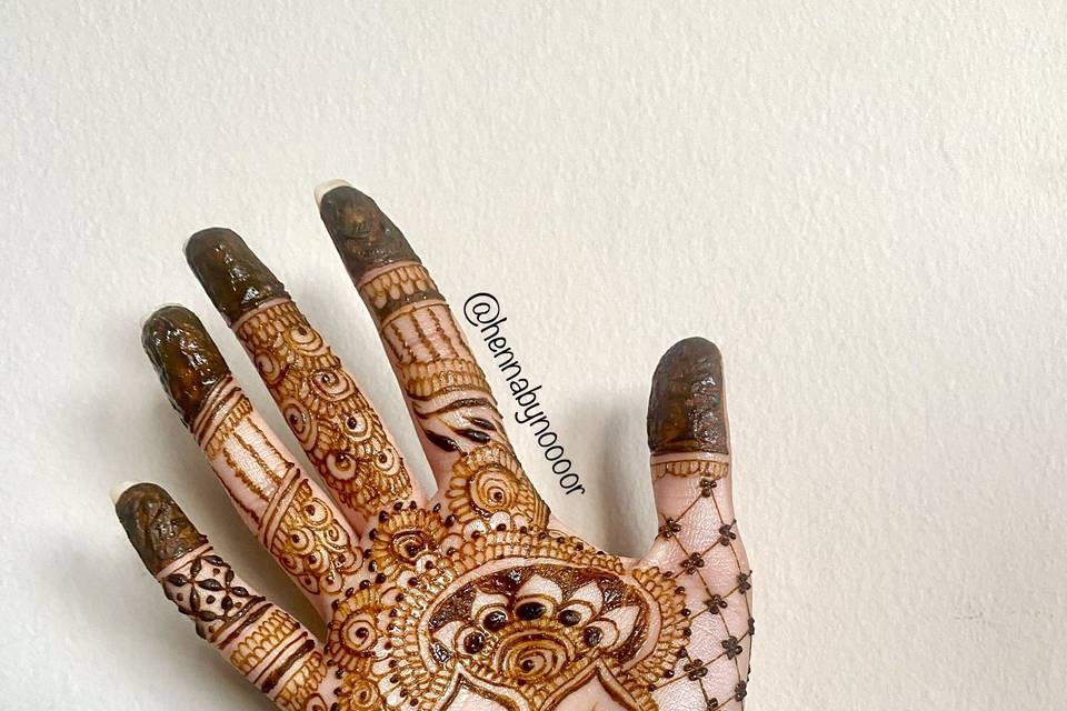 Bridal henna-wrist length