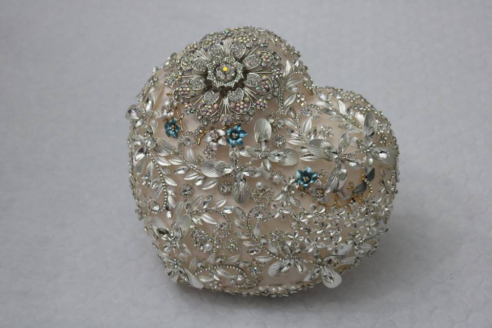 Elegant Brooch Bride