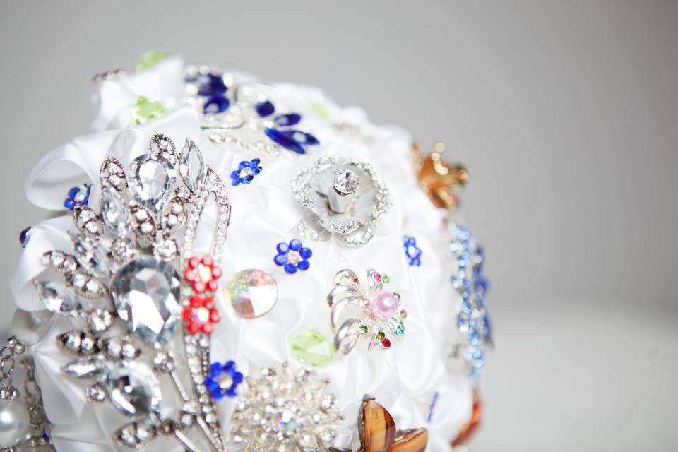 Family brooch bouquet