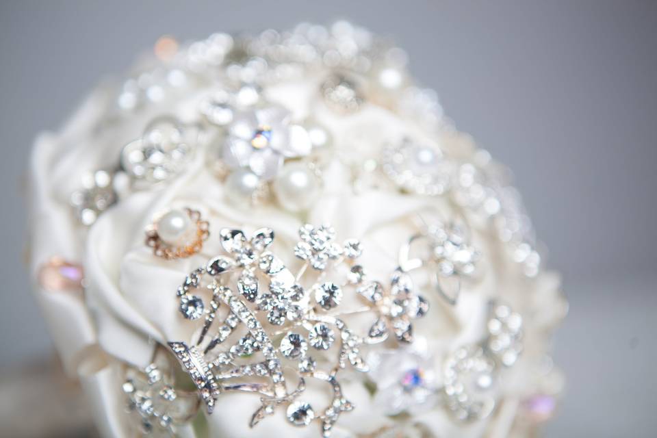 Crystal brooch bouquet