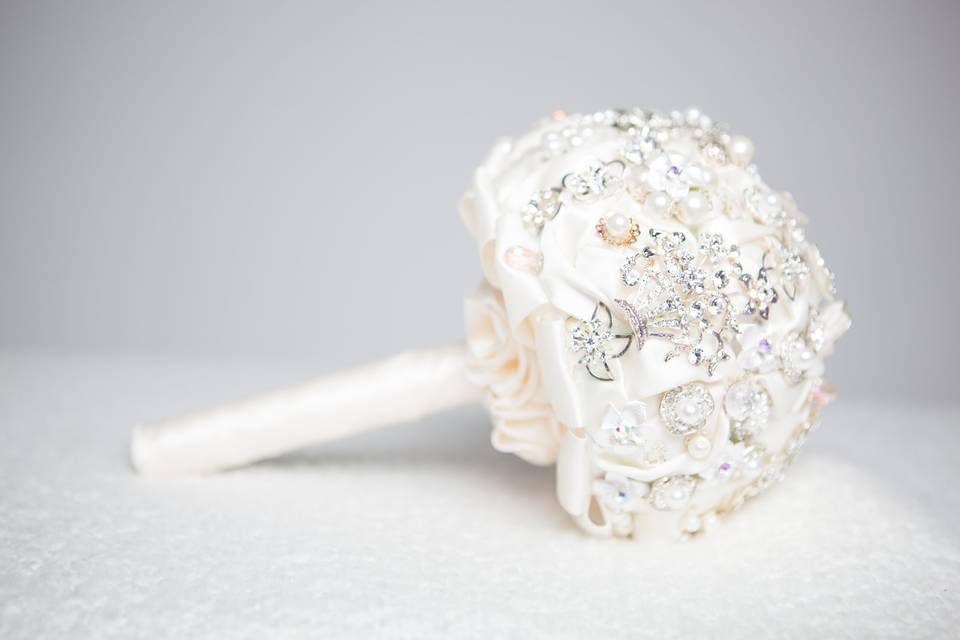 Crystal brooch bouquet