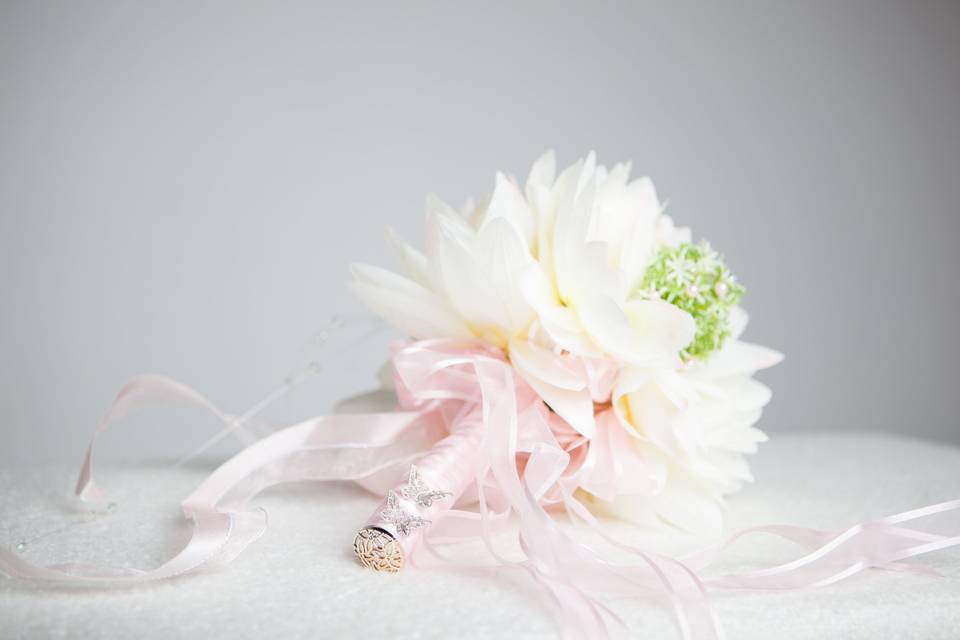 Silk flower bouquet