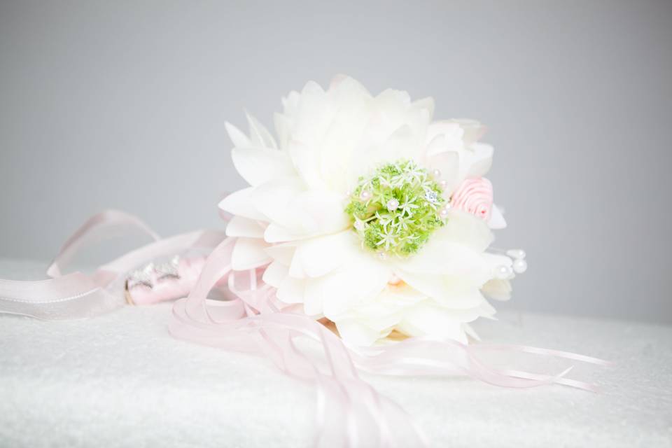 Silk flower bouquet