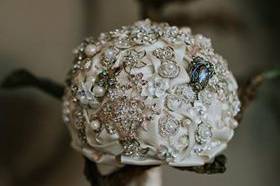 Sarah's Brooch bouquet