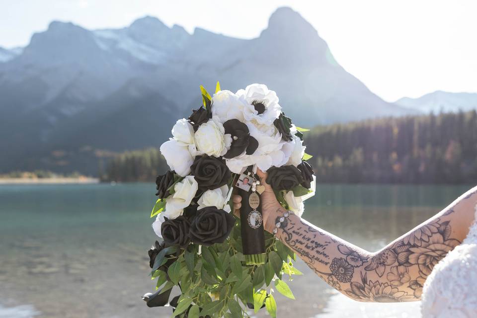 Add a memory to your bouquet