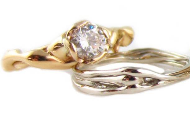 Diamond Free-flow Ring