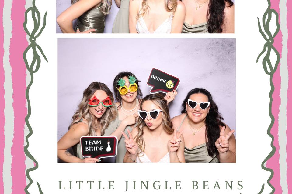 Elegant photo booth in Toronto