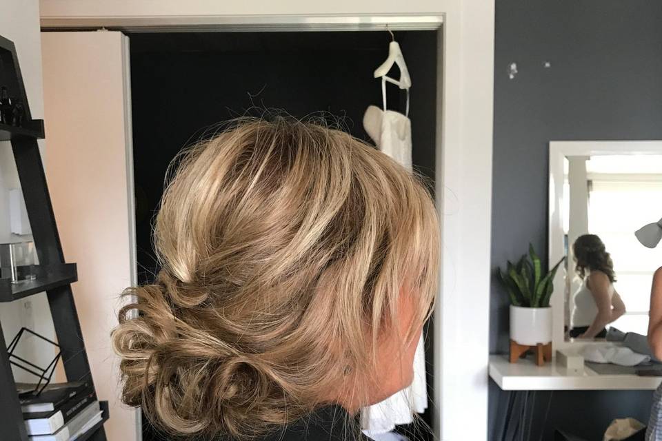 Short hair updo