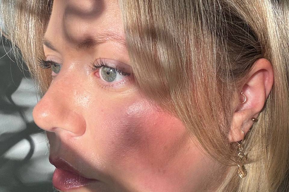 Natural makeup